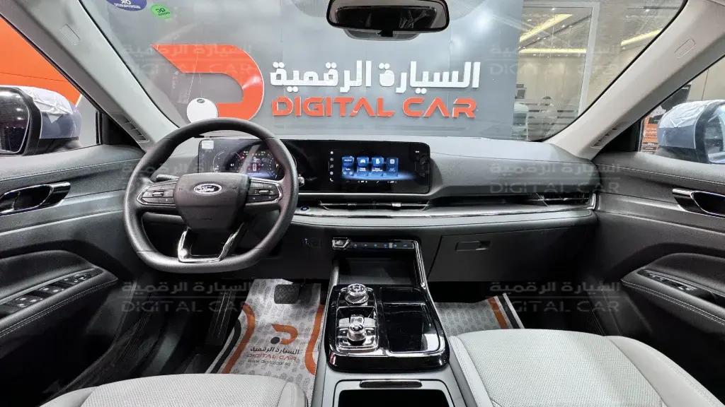 interior frontLeft