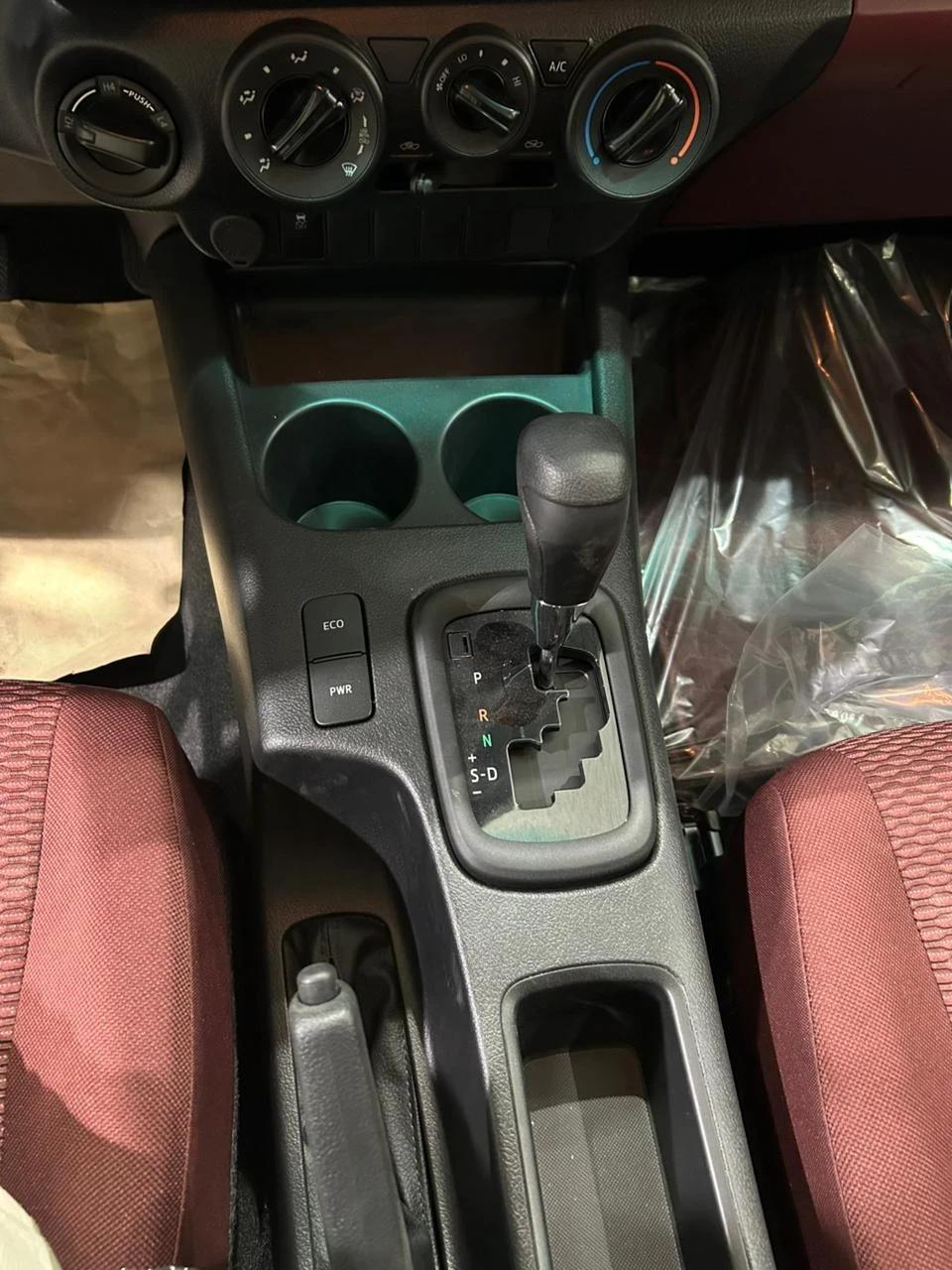 interior frontLeft