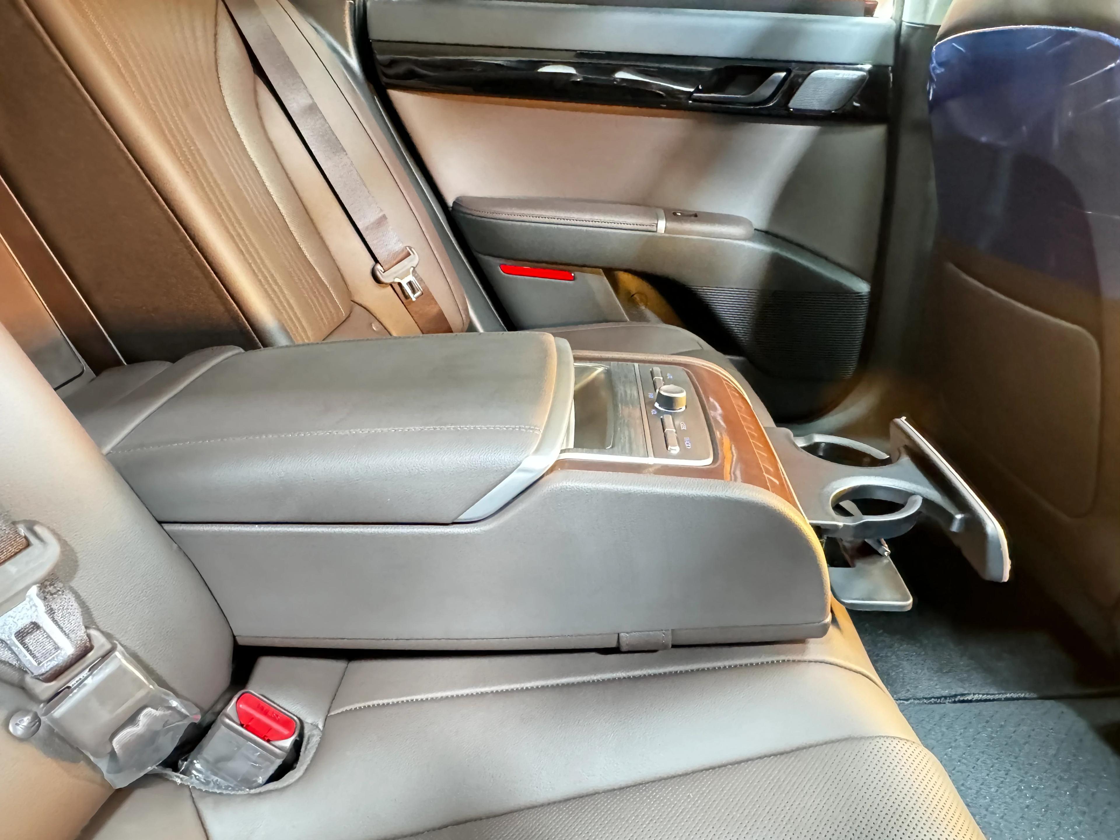 interior image_11
