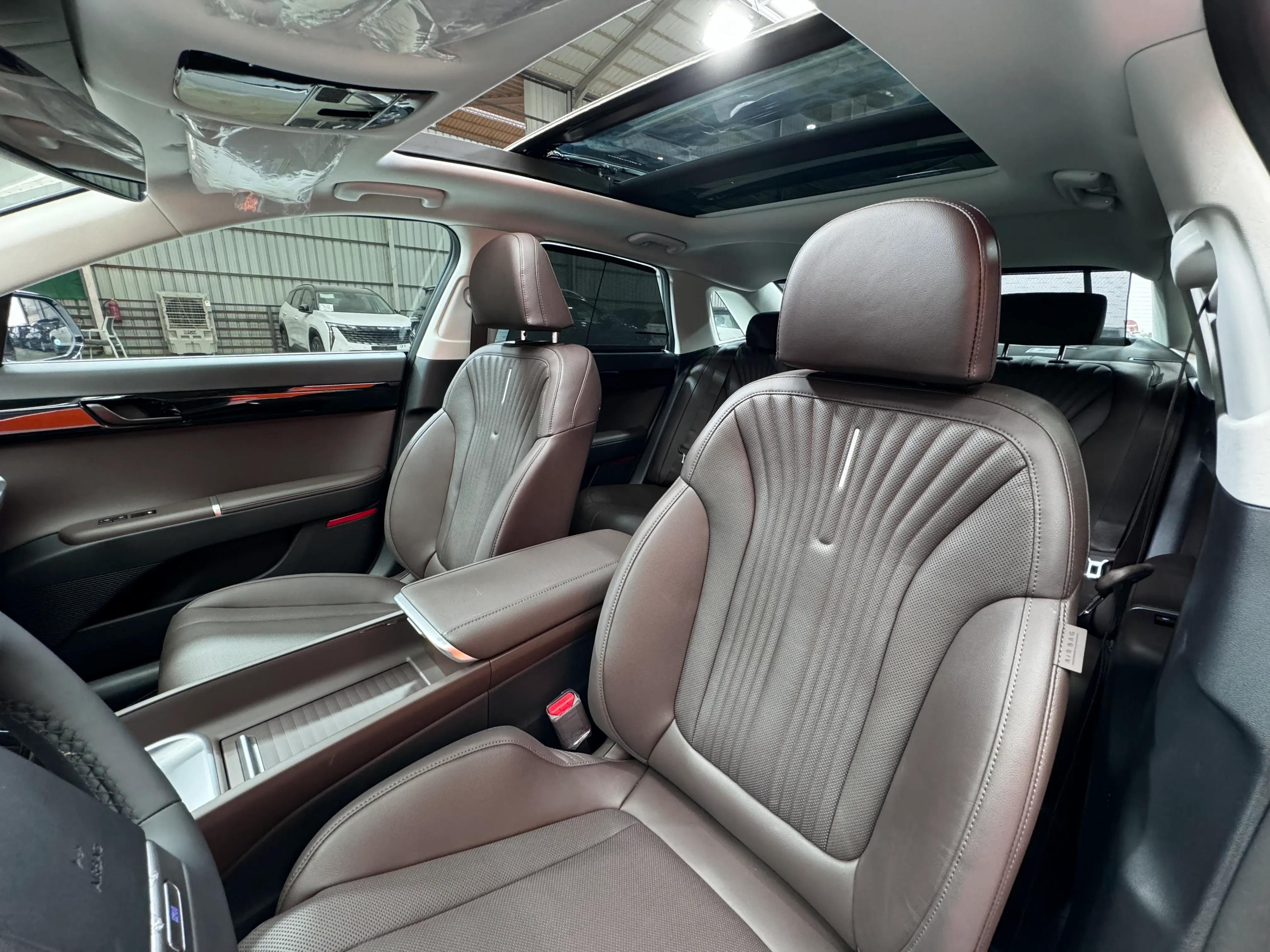 interior image_8