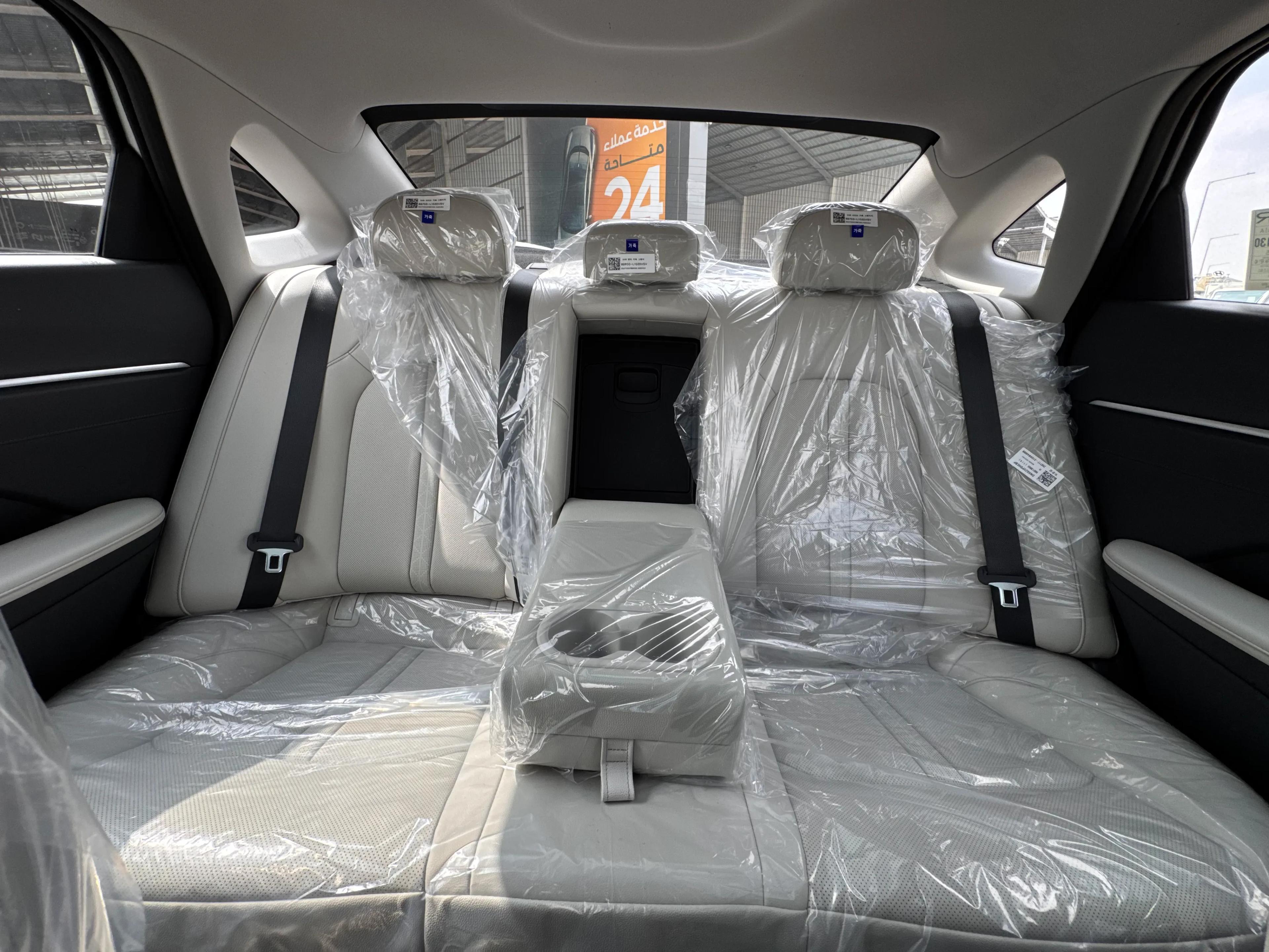 interior image_4