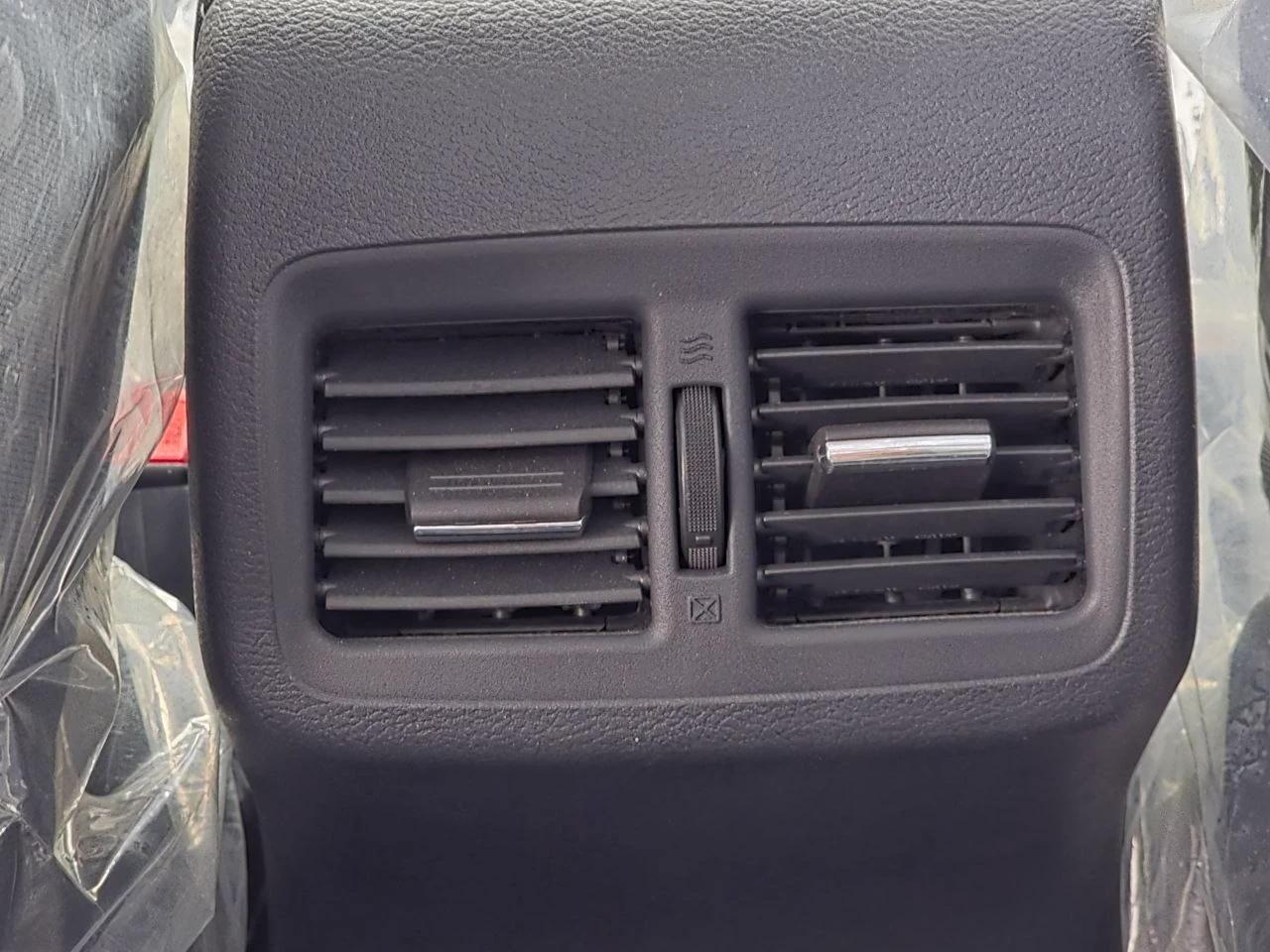interior image_0