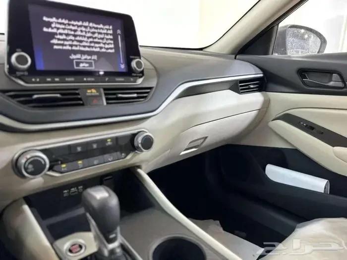interior frontLeft