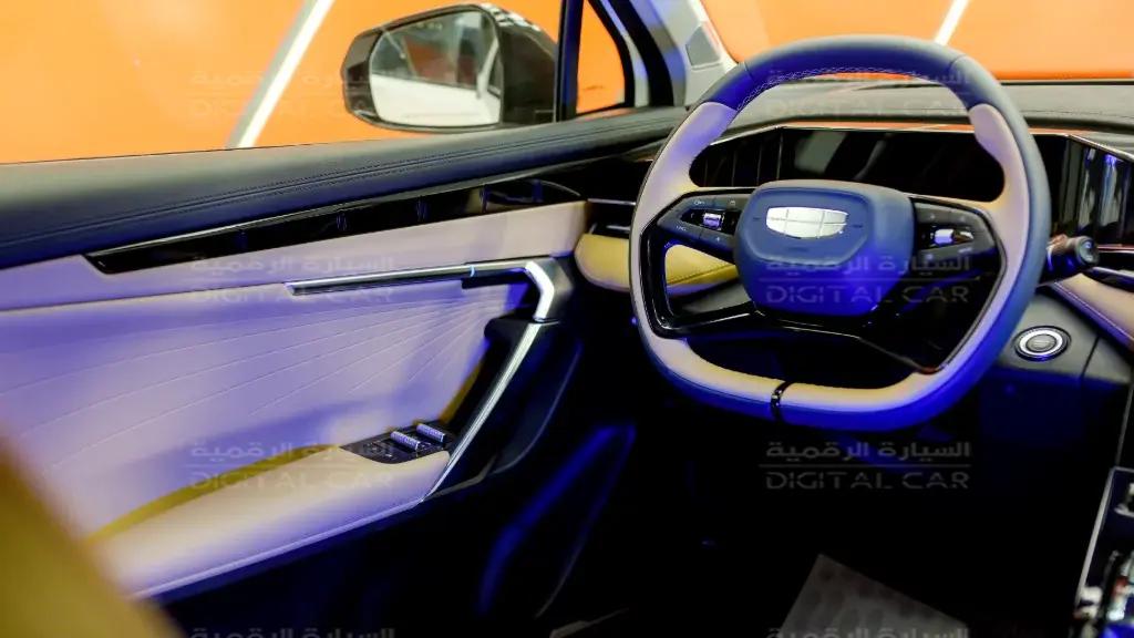 interior frontLeft